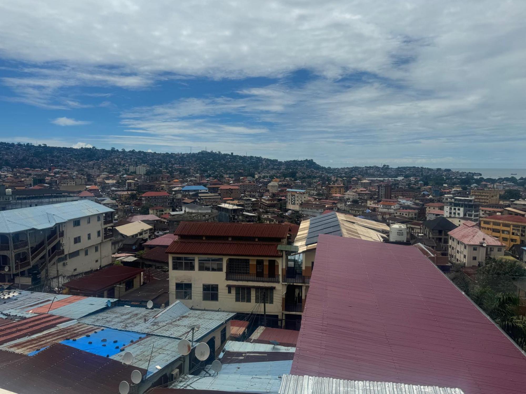Debora Guest House Freetown Exteriér fotografie